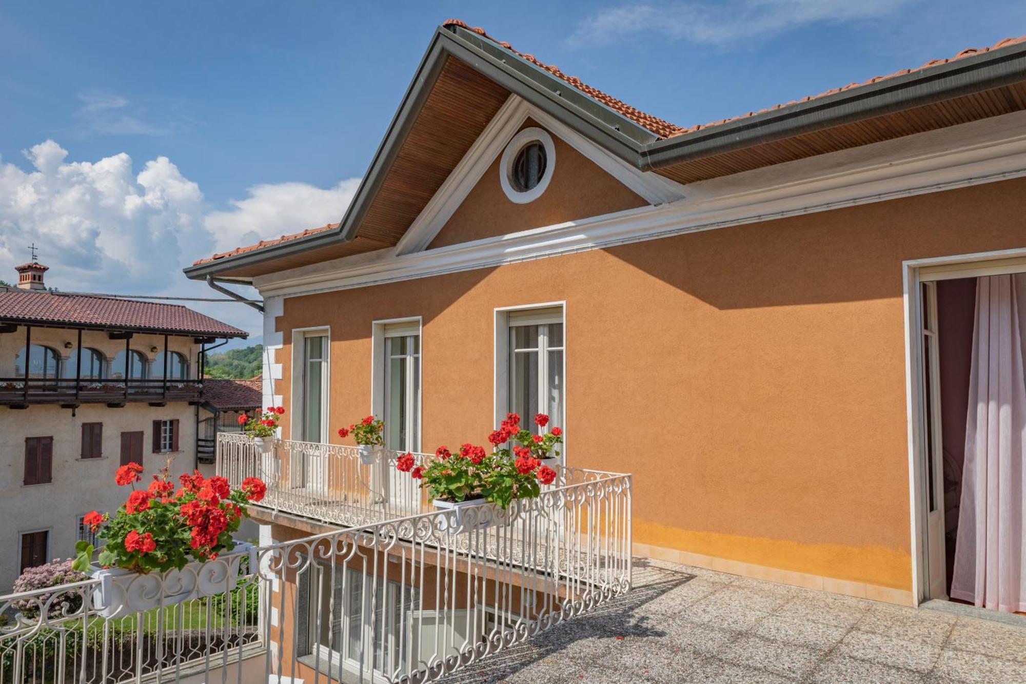 La Favola Hotel Soriso ภายนอก รูปภาพ